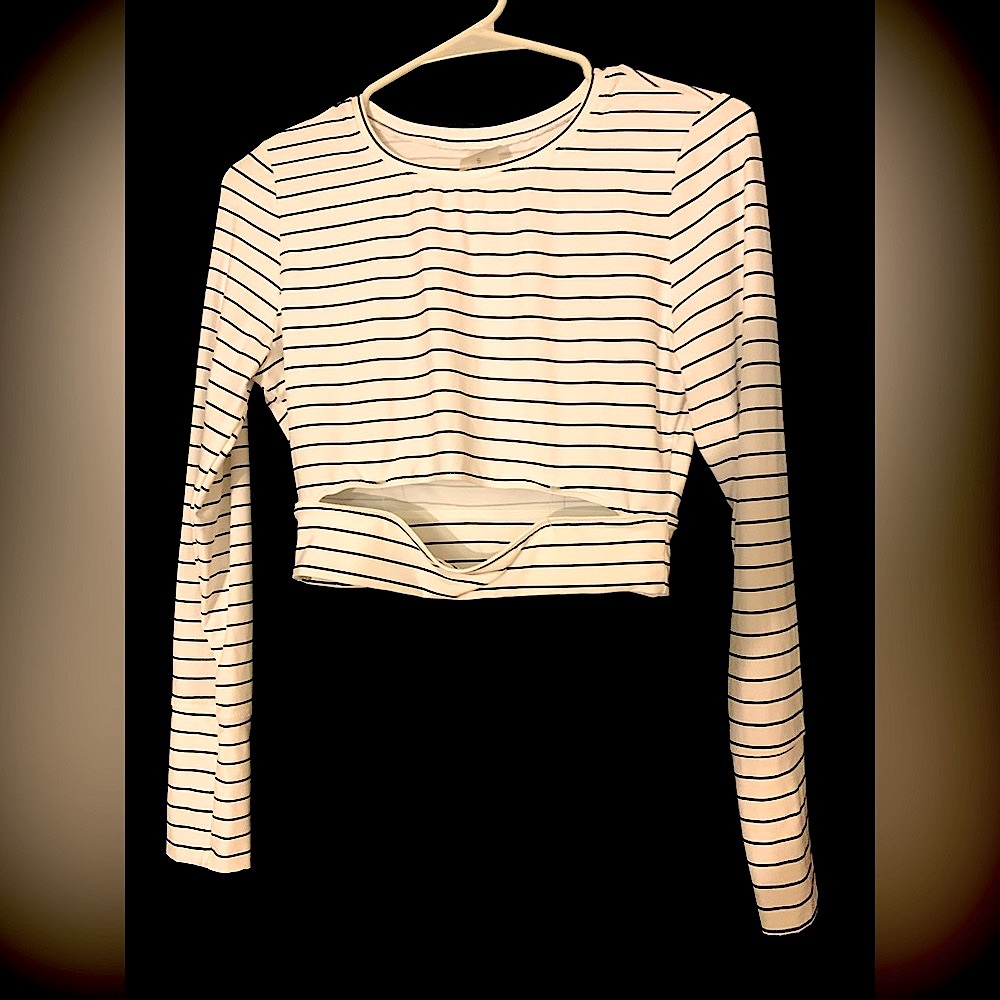 CALIA Lycra UPF50+ Cropped SMALL top